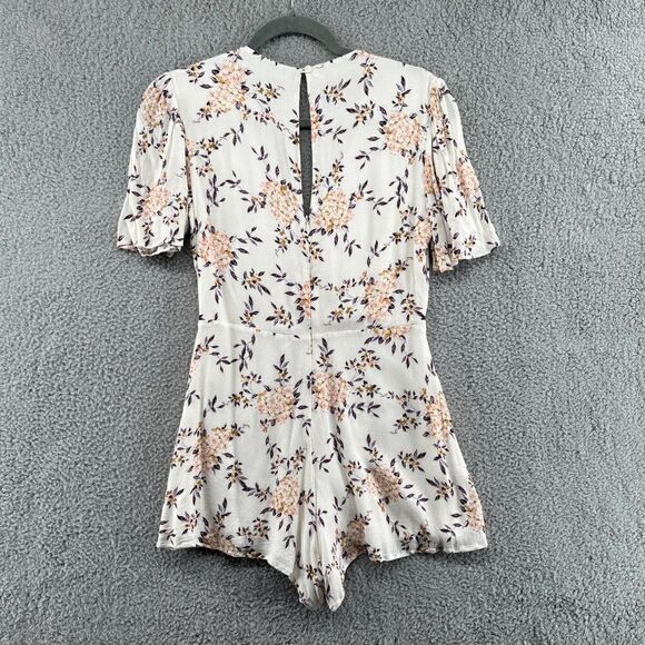 Blue Life Floral Romper Size Medium - Picture 4 of 13